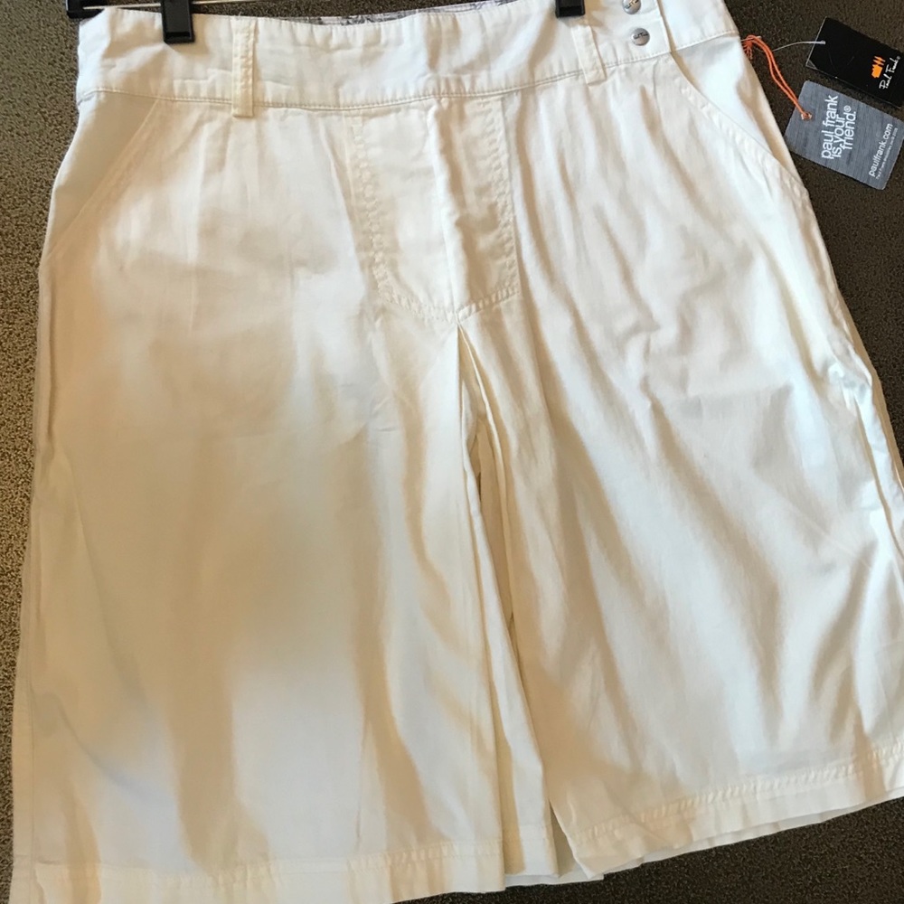 COPY - Paul frank women’s off white skort/culottes